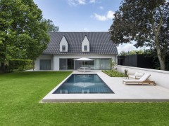 Biopools Koen Degroote Piscine biologique parfaitement intégrée à Poperinge